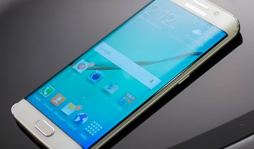 Samsung Galaxy S6 Edge.
