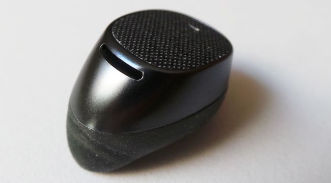 Imagen lateral del Motorola Moto Hint