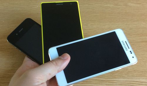 iphone 4 lumia 1020 samsung galaxy Alpha