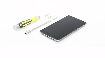 OnePlus 2 destornillador