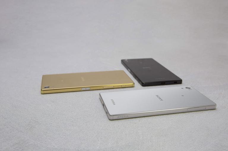 Sony Xperia Z5 Premium en oro, blanco y negro