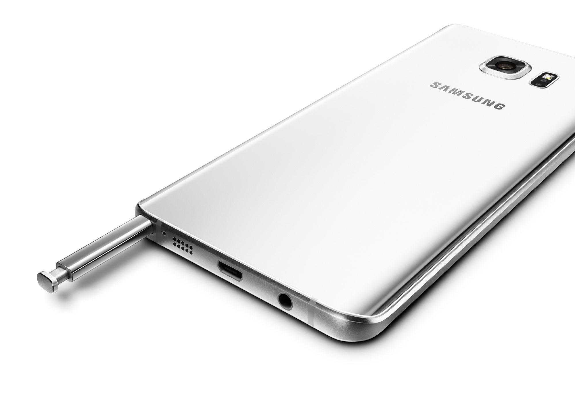 Samsung Galaxy Note 5 blanco con el lápiz