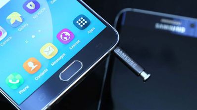Samsung Galaxy Note 5 con stylus S Pen