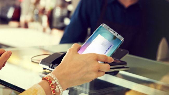 Samsung Galaxy S6 Edge Plus con tarjeta de crédito virtual