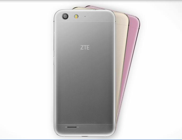 ZTE Blade V6 en rosa y color oro
