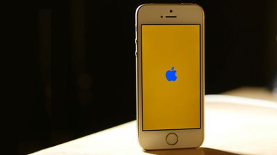 iPhone con logo personalizado