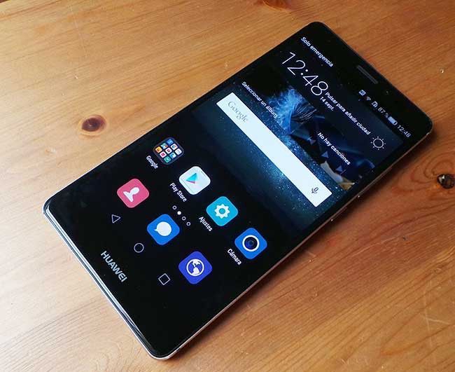 Imagen frontal del Huawei Mate S