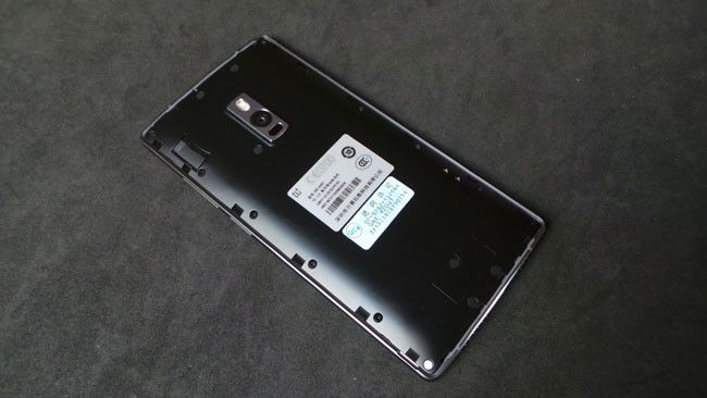 OnePlus 2 abierto