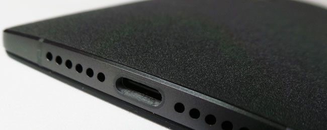 Altavoz y USB del OnePlus 2