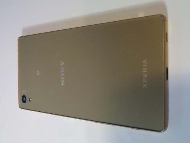 Sony Xperia Z5 trasera dorado