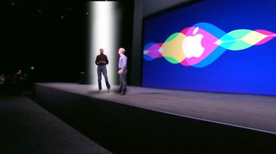 Tim Cook y Steve Jobs en la Keynote