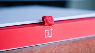 Caja roja del oneplus one