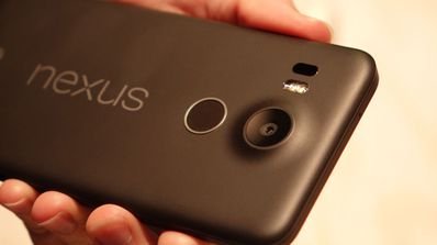 Detalle de la cámara del Nexus 5x en negro