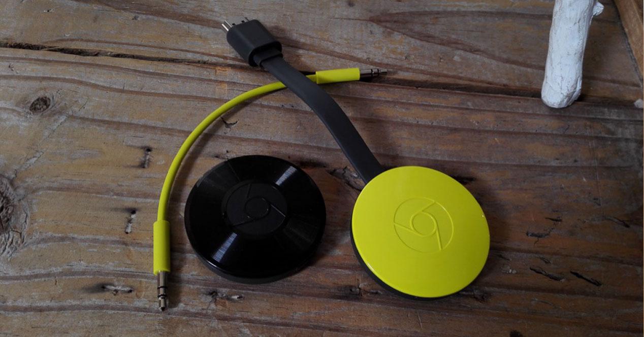 Chromecast Audio negro y Chromecast 2 amarillo
