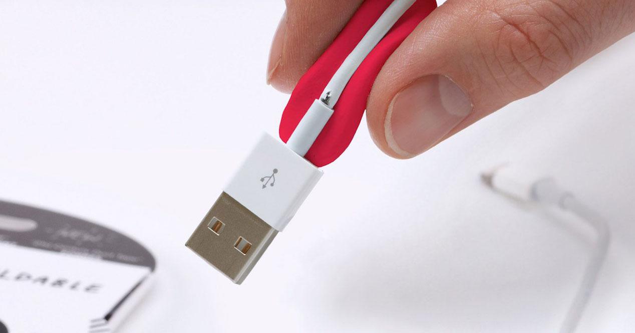 pegamento moldeable cable iPhone