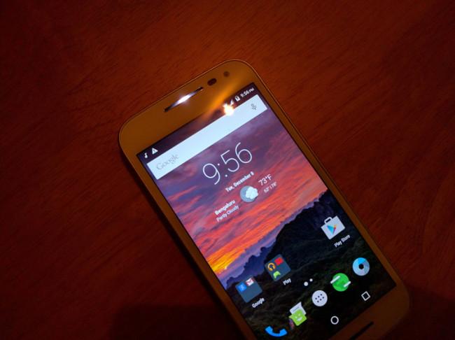 Motorola Moto G con LED de notificaciones blanco
