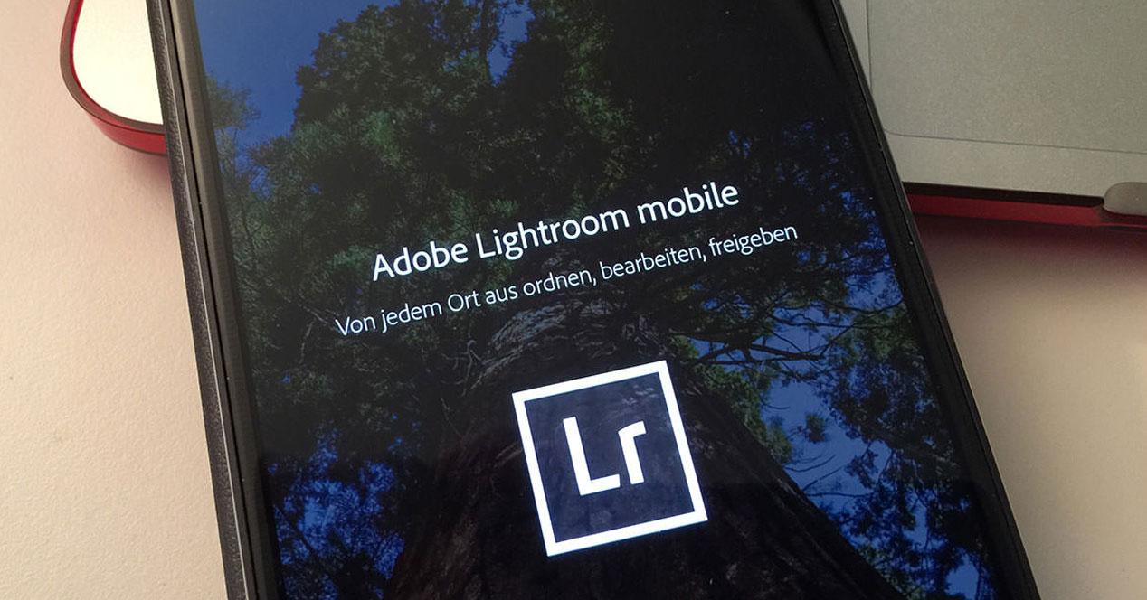 Adobe Lightroom Android smartphone