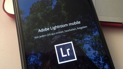 Adobe Lightroom Android smartphone