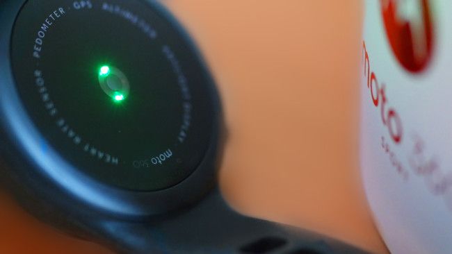 Motorola Moto 360 Sport sensor ritmo cardíaco