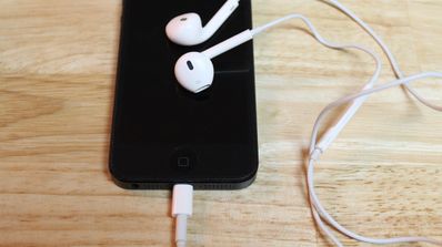 montaje auricular Lightning en el iPhone 6