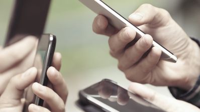 moviles en manos