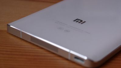 Xiaomi smartphone blanco trasera