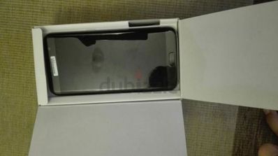 Samsung Galaxy S7 Edge en su caja