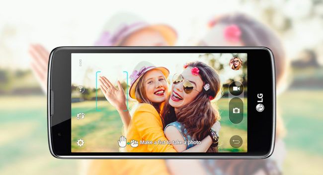 LG K8 con chicas