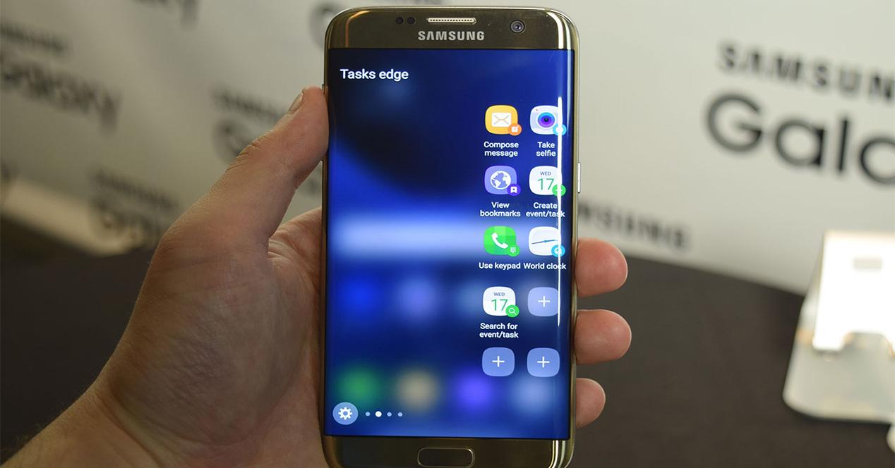 Panel lateral del Samsung Galaxy S7 Edge
