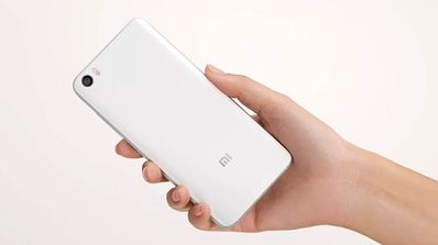Xiaomi Mi5 en la mano