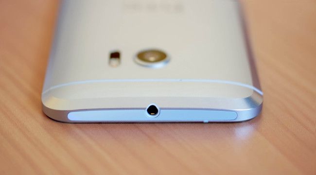 Toma auriculares del HTC 10