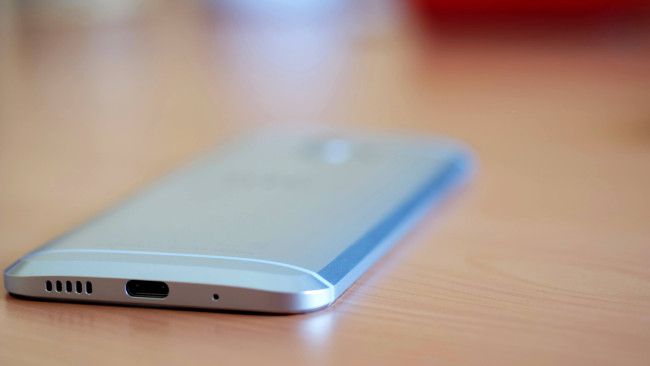Diseño trasero del HTC 10