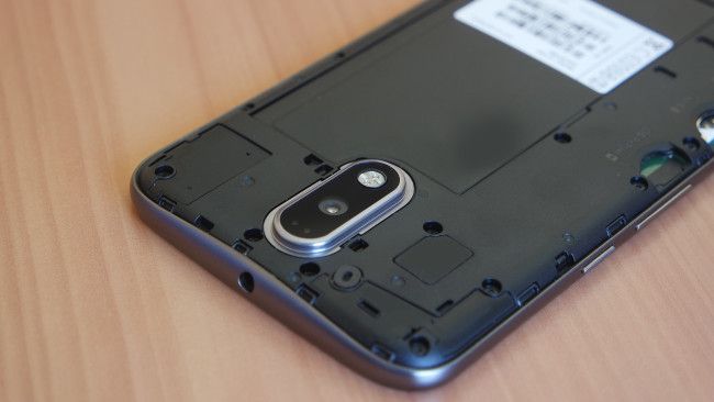 Teléfono Motorola Moto G4 Plus abierto