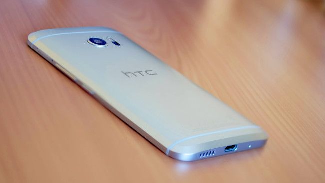 Diseño posterior del HTC 10