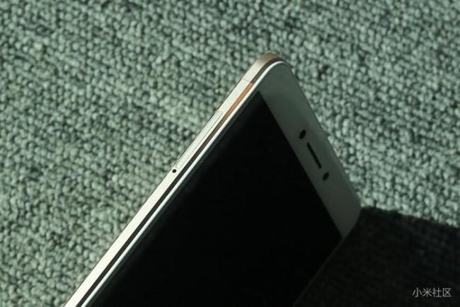 Xiaomi Mi Max lateral dorado