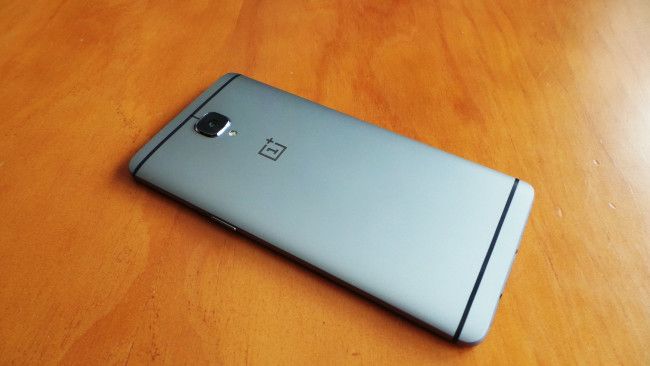 Diseño trasero del OnePlus 3