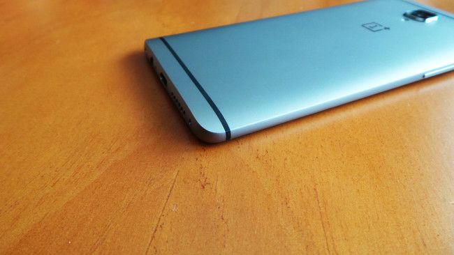 Curvatura trasera del OnePlus 3