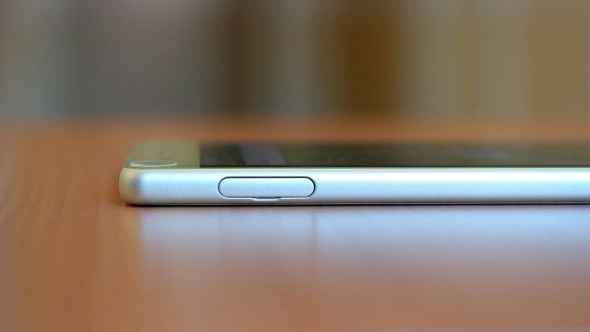 Espacio tarjetas del Sony Xperia X