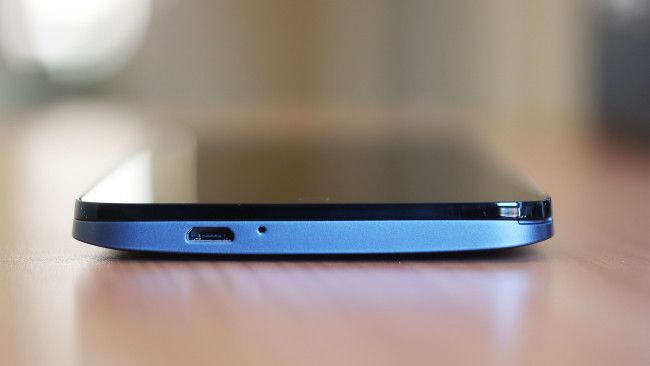 Puerto USB del Alcatel POP 4 Plus