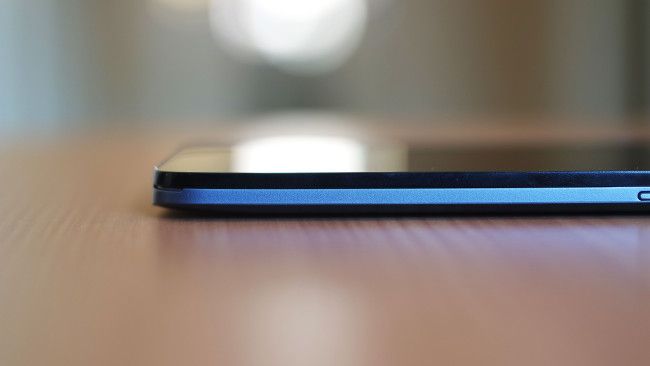 Lateral del teléfono Alcatel POP 4 Plus