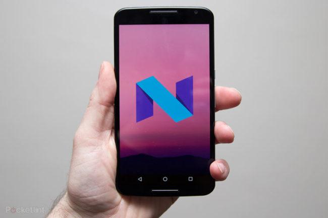 Logotipo de Android 7.0 Nougat en un Nexus 6