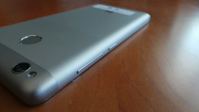 Bordes laterales del Xiaomi 3S