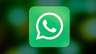 WhatsApp logotipo con fondo desenfocado