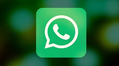 WhatsApp logotipo con fondo desenfocado
