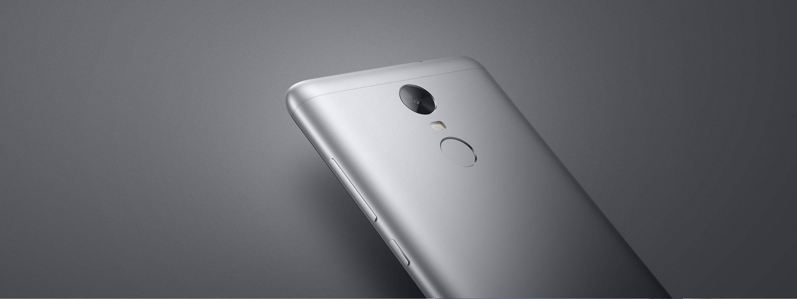 Xiaomi Redmi Note 3 Pro gris detalle de la cámara y de la huella digital