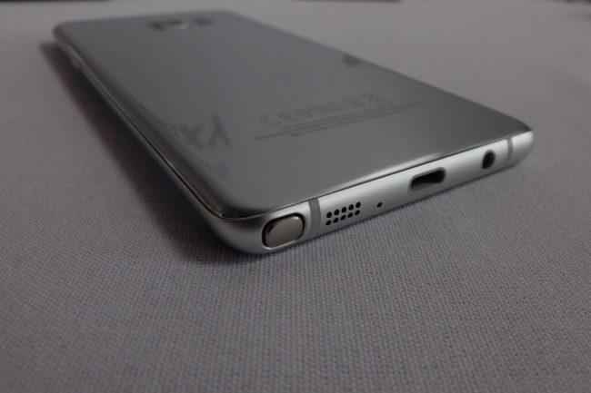 Samsung Galaxy Note 7 plateado inferior