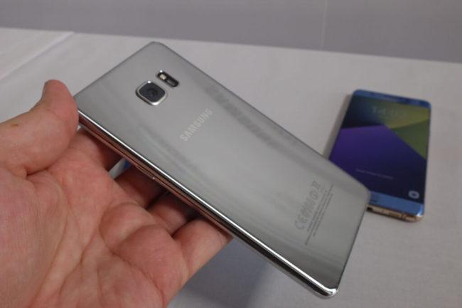 Samsung Galaxy Note 7 plateado trasera