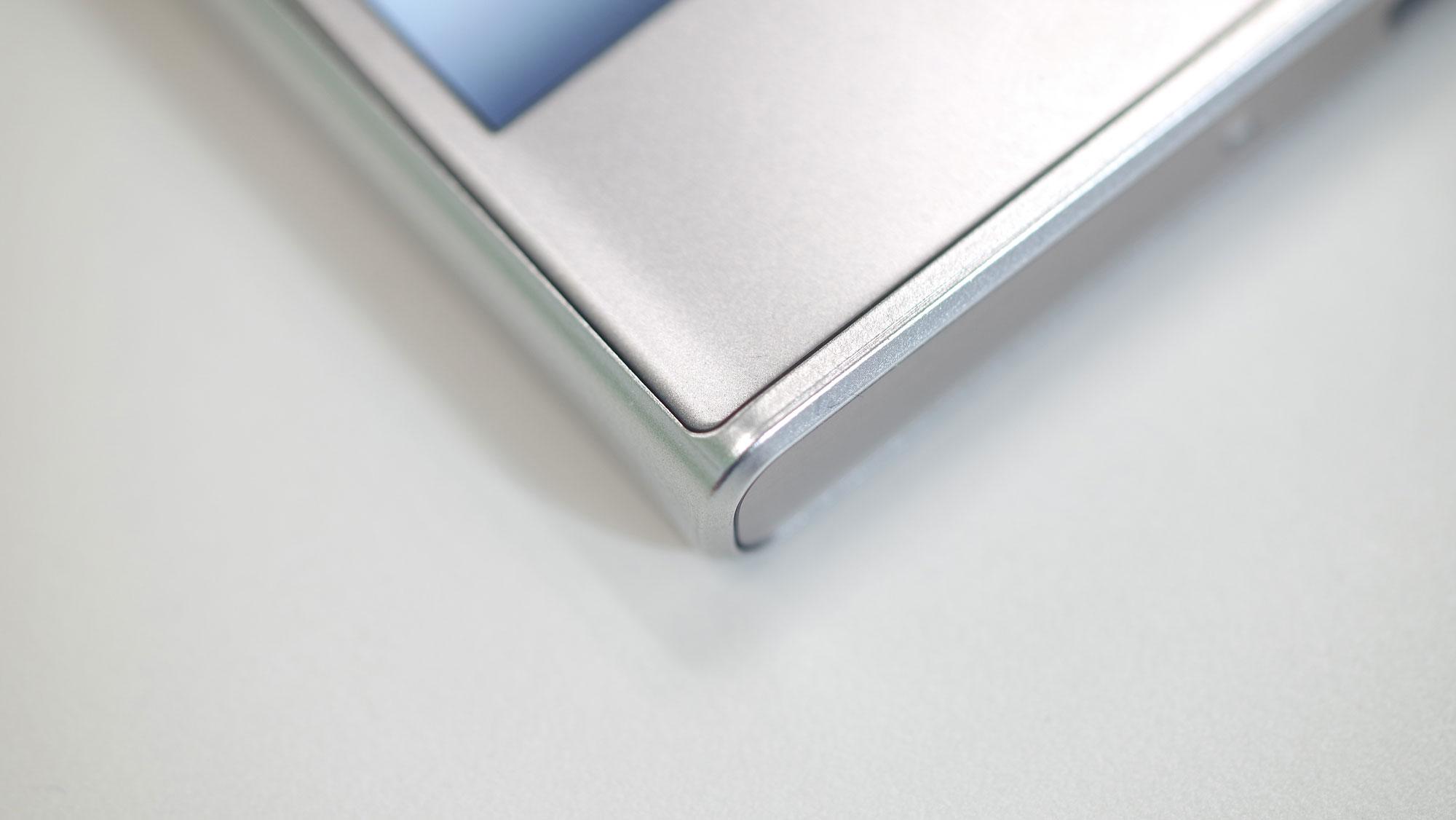 Sony Xperia XZ carcasa de aluminio en alkaleido