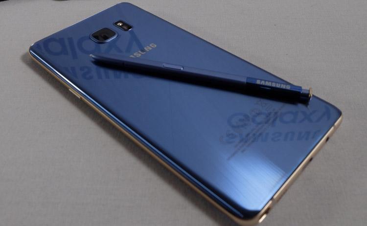 Samsung Galaxy Note 7 de color azul