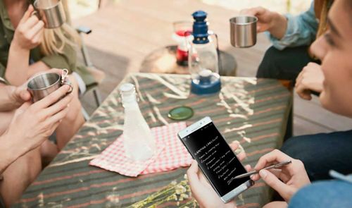 Samsung Galaxy Note 7 nota con pantalla apagada